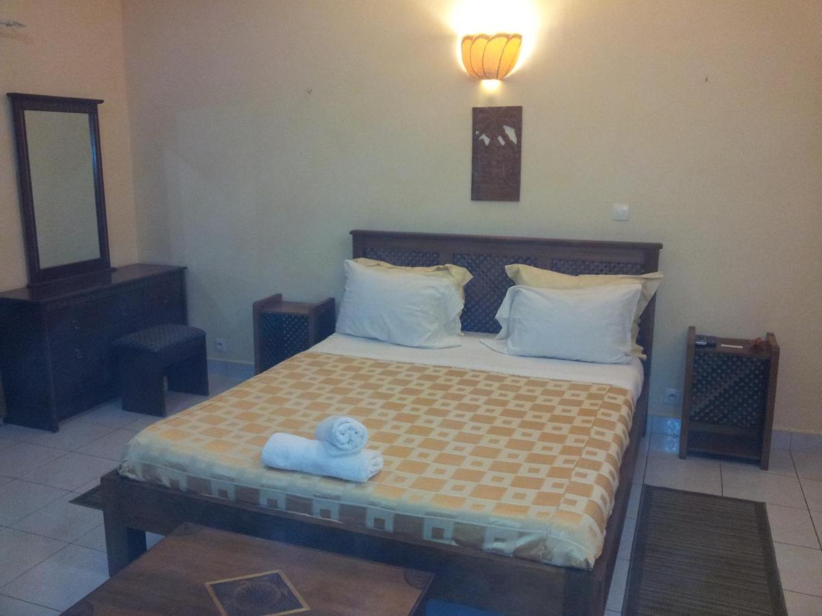 K.méléon-Hôtel Antananarivo Esterno foto