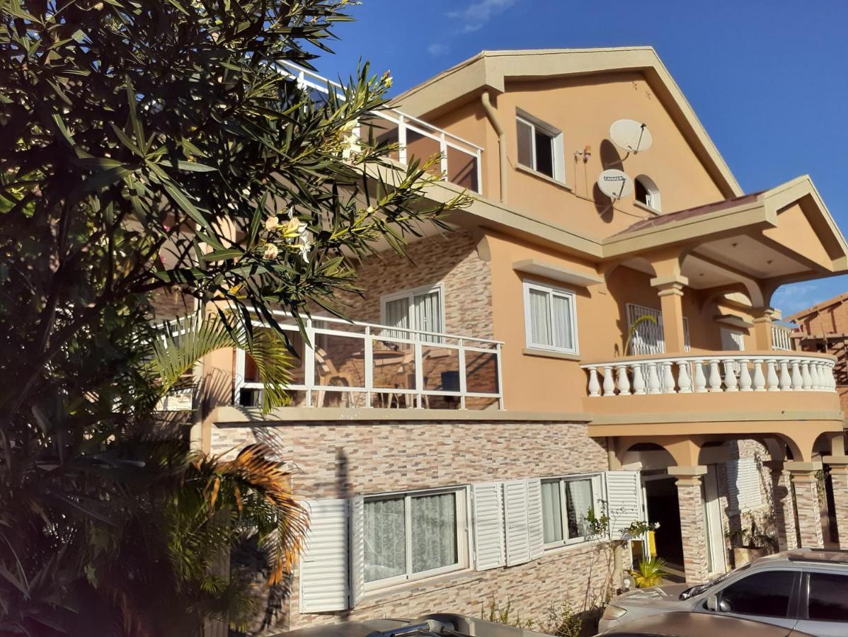K.méléon-Hôtel Antananarivo Esterno foto