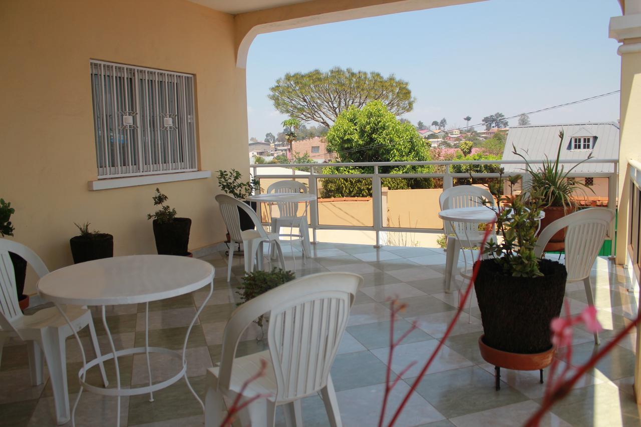 K.méléon-Hôtel Antananarivo Esterno foto