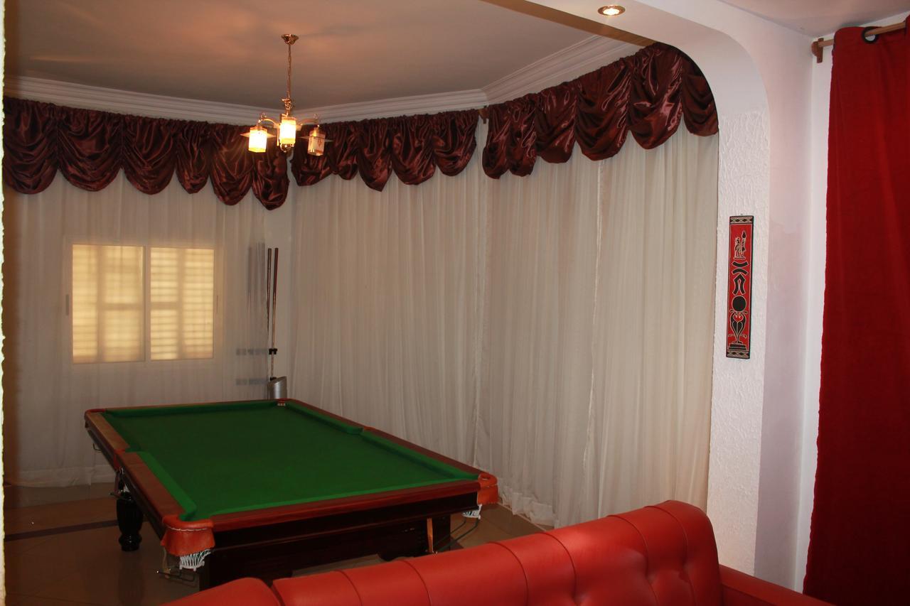 K.méléon-Hôtel Antananarivo Esterno foto