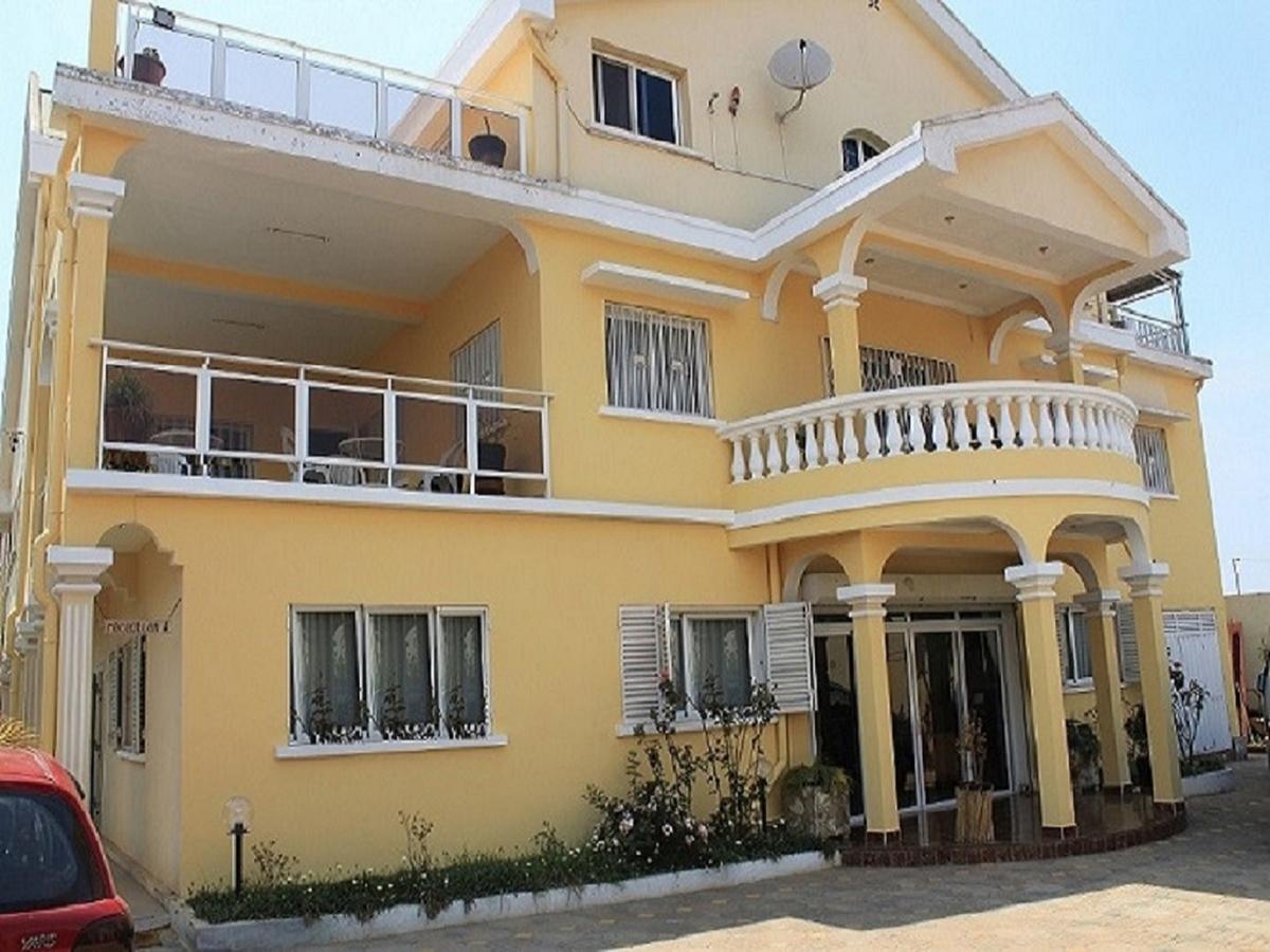 K.méléon-Hôtel Antananarivo Esterno foto