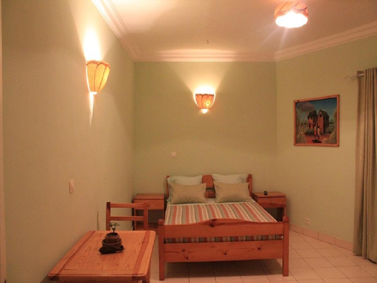 K.méléon-Hôtel Antananarivo Esterno foto