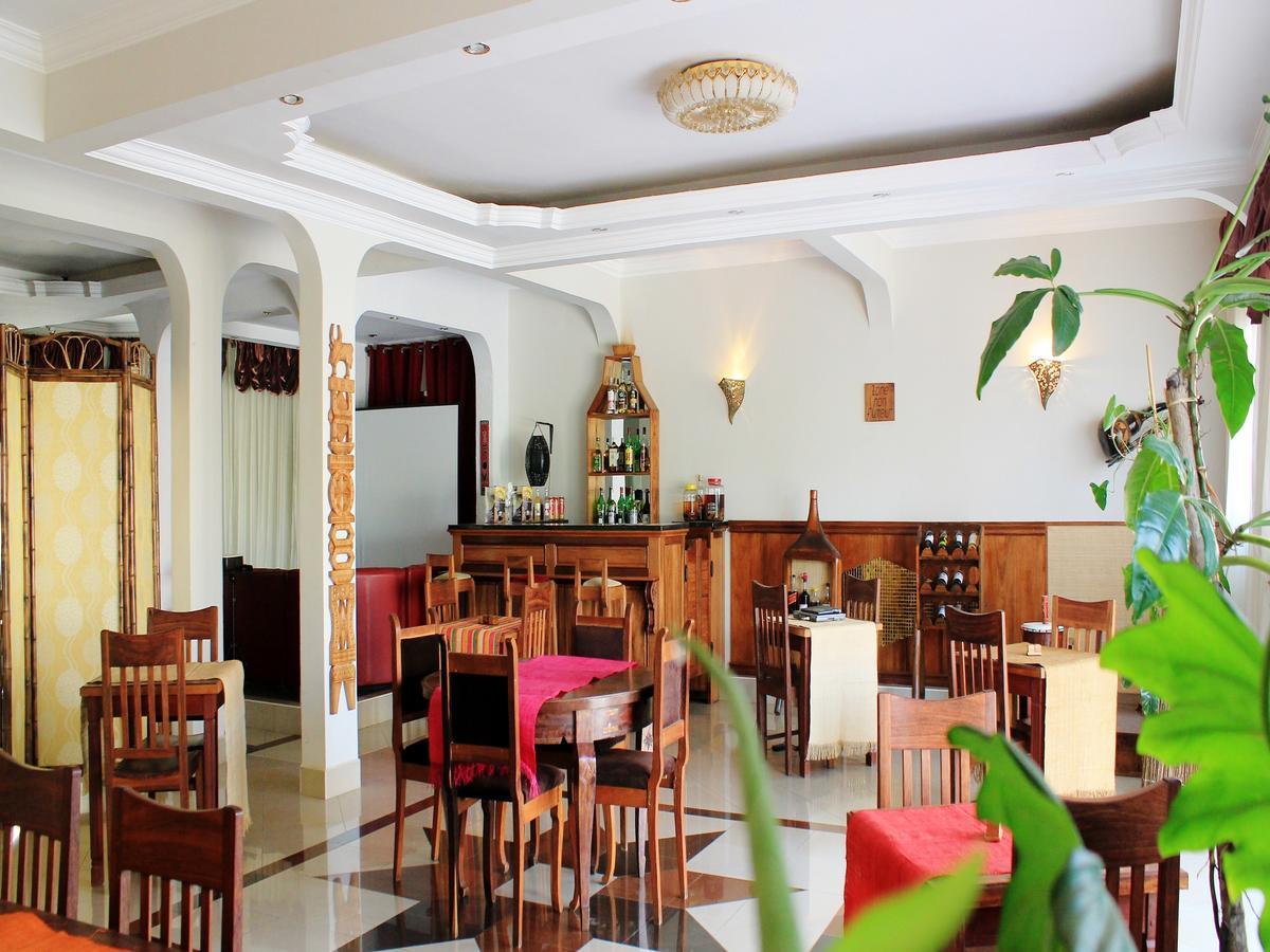 K.méléon-Hôtel Antananarivo Esterno foto