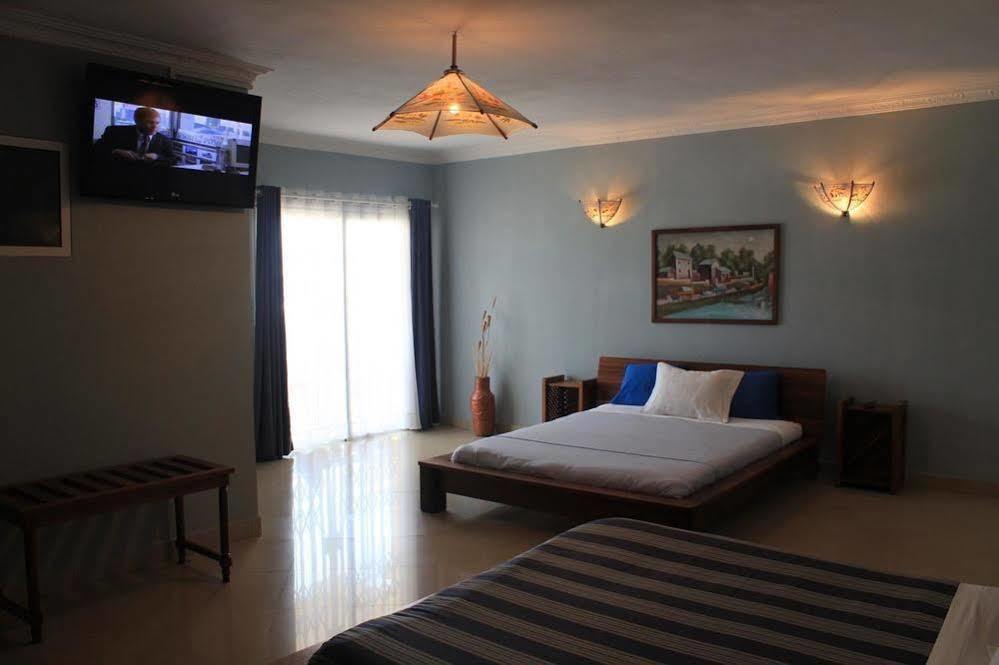 K.méléon-Hôtel Antananarivo Esterno foto