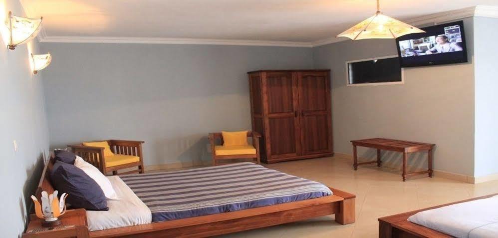 K.méléon-Hôtel Antananarivo Esterno foto